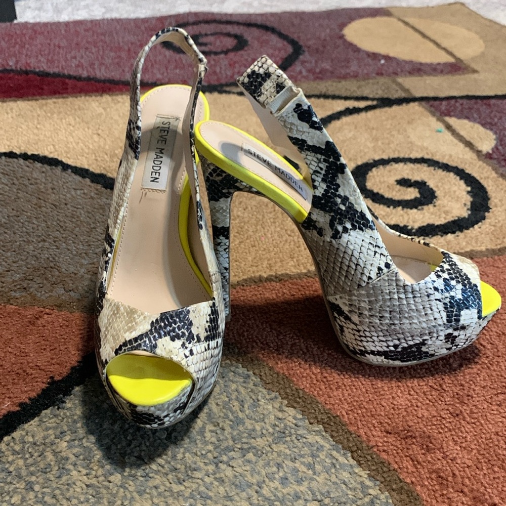 Steve Madden Snakeskin Platform Slingback Heel